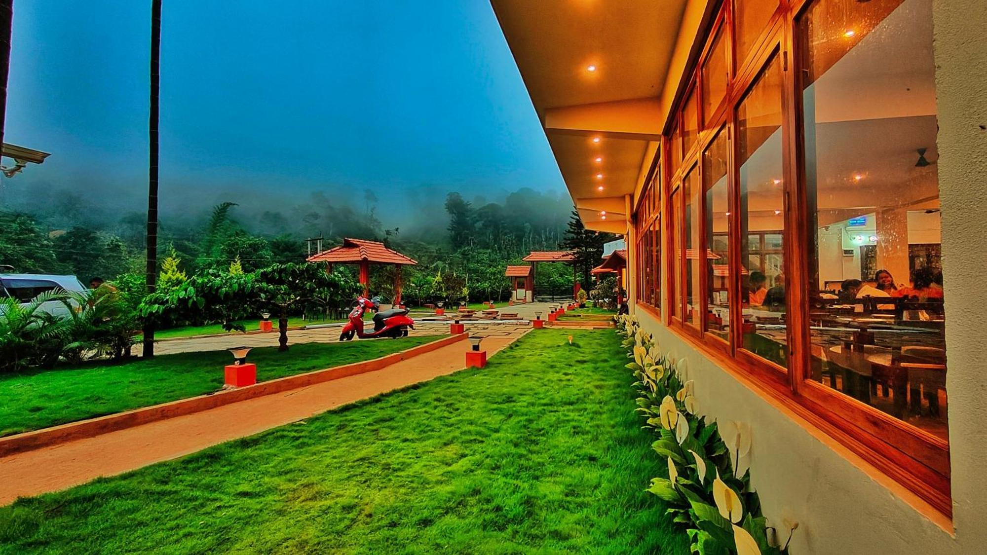 Hill Crest Resort - Coorg Madikeri Dış mekan fotoğraf