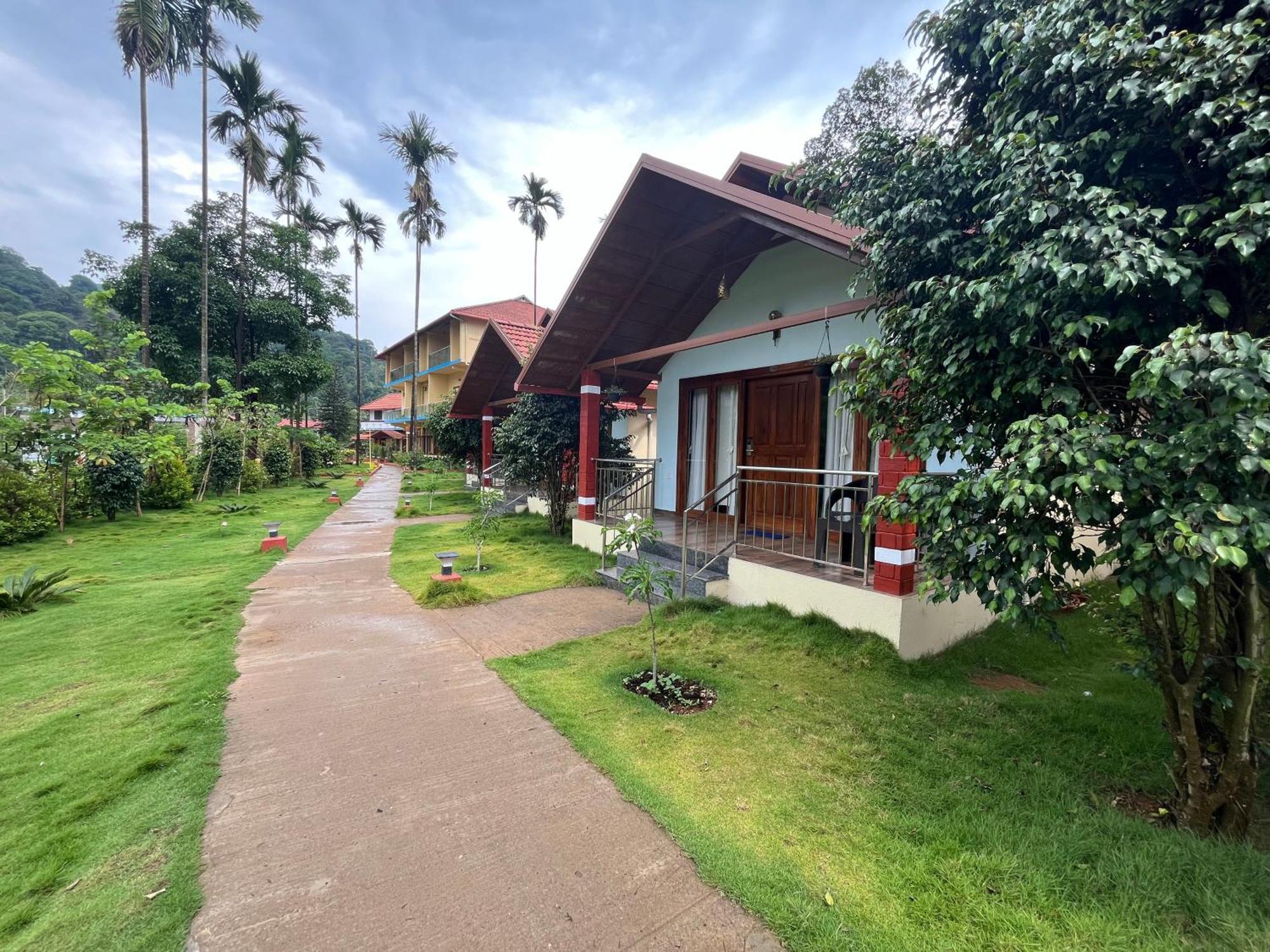Hill Crest Resort - Coorg Madikeri Dış mekan fotoğraf